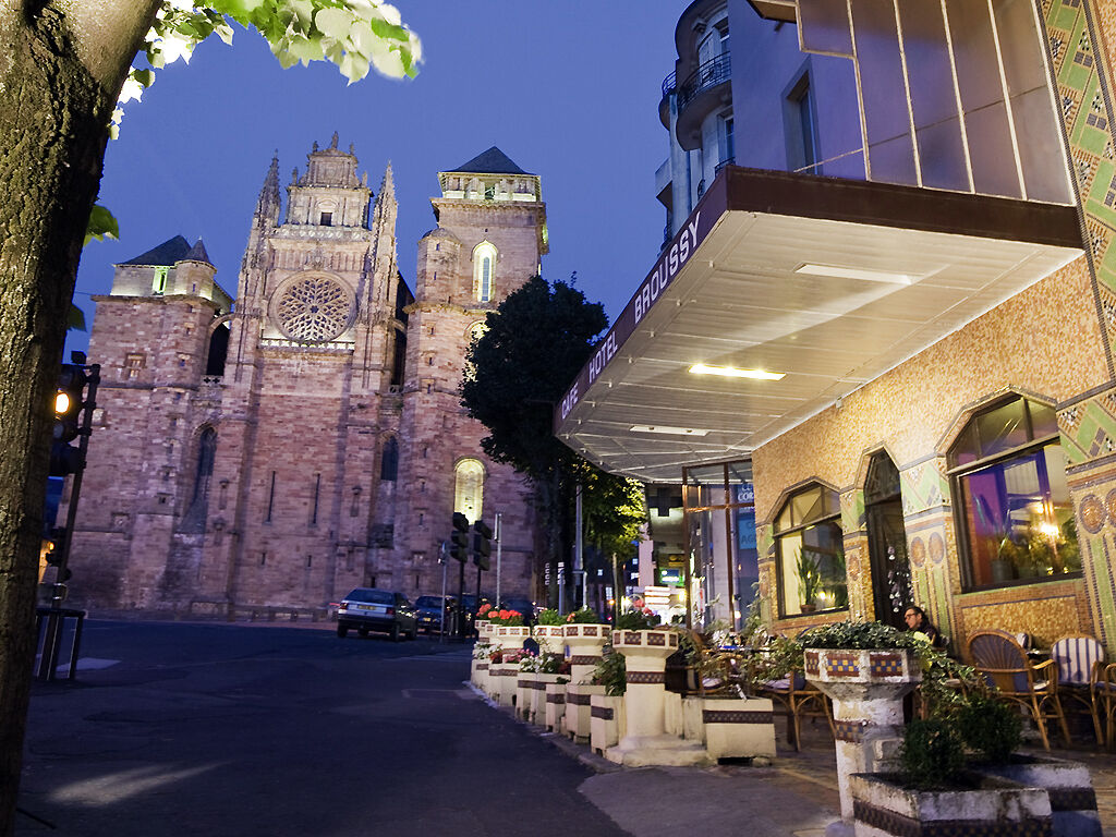 Hotel Mercure Rodez Cathedrale Экстерьер фото
